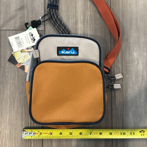 KAVU Orange and Gray Crossbody Bag - Picture 3 of 5